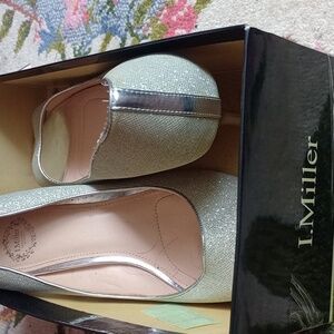 Open toes heels
